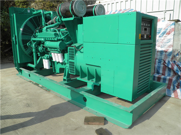 平川出租发电机 发电机组厂家：柴油发电机组的控制屏的作用是什么？